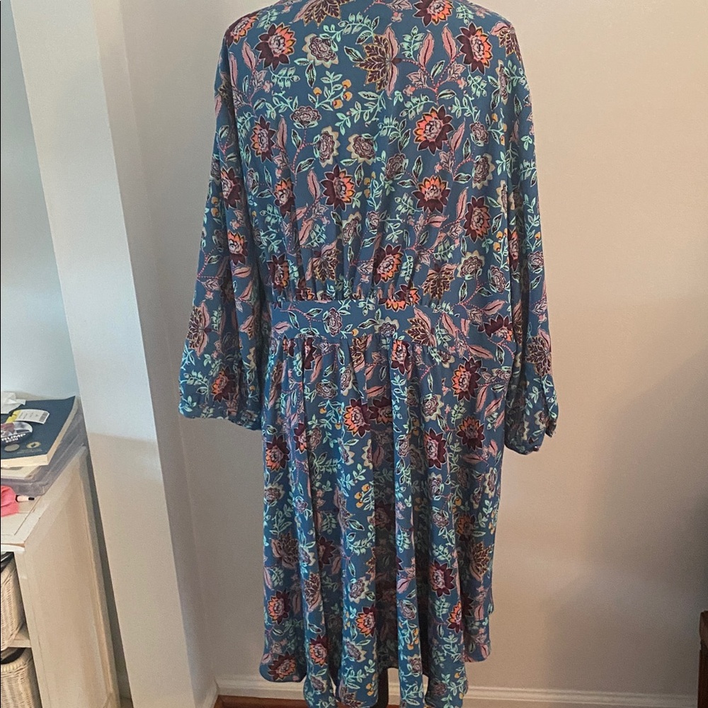 Torrid open front tie hi-low top size 3. Perfect condition - Picture 5 of 8